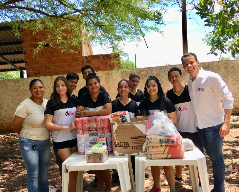 Entrega das doaes para a Casa Pastoral para o Migrante